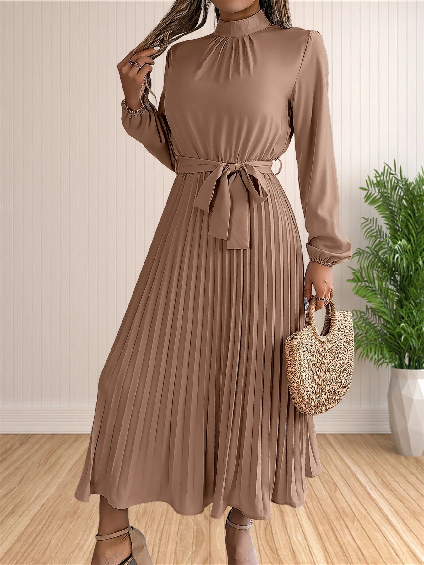 Elegant Pleated Long Sleeved Dress